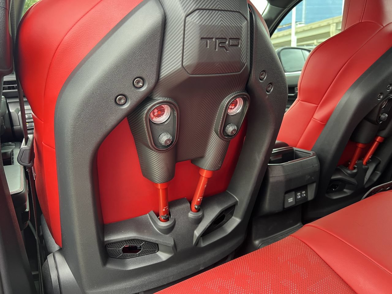 Used 2025 Toyota Tacoma TRD Pro AWD/4WD image 30