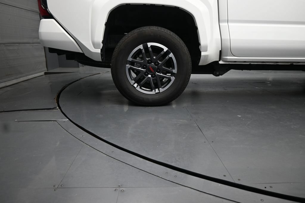 Used 2024 Toyota Tacoma TRD Sport AWD/4WD image 10