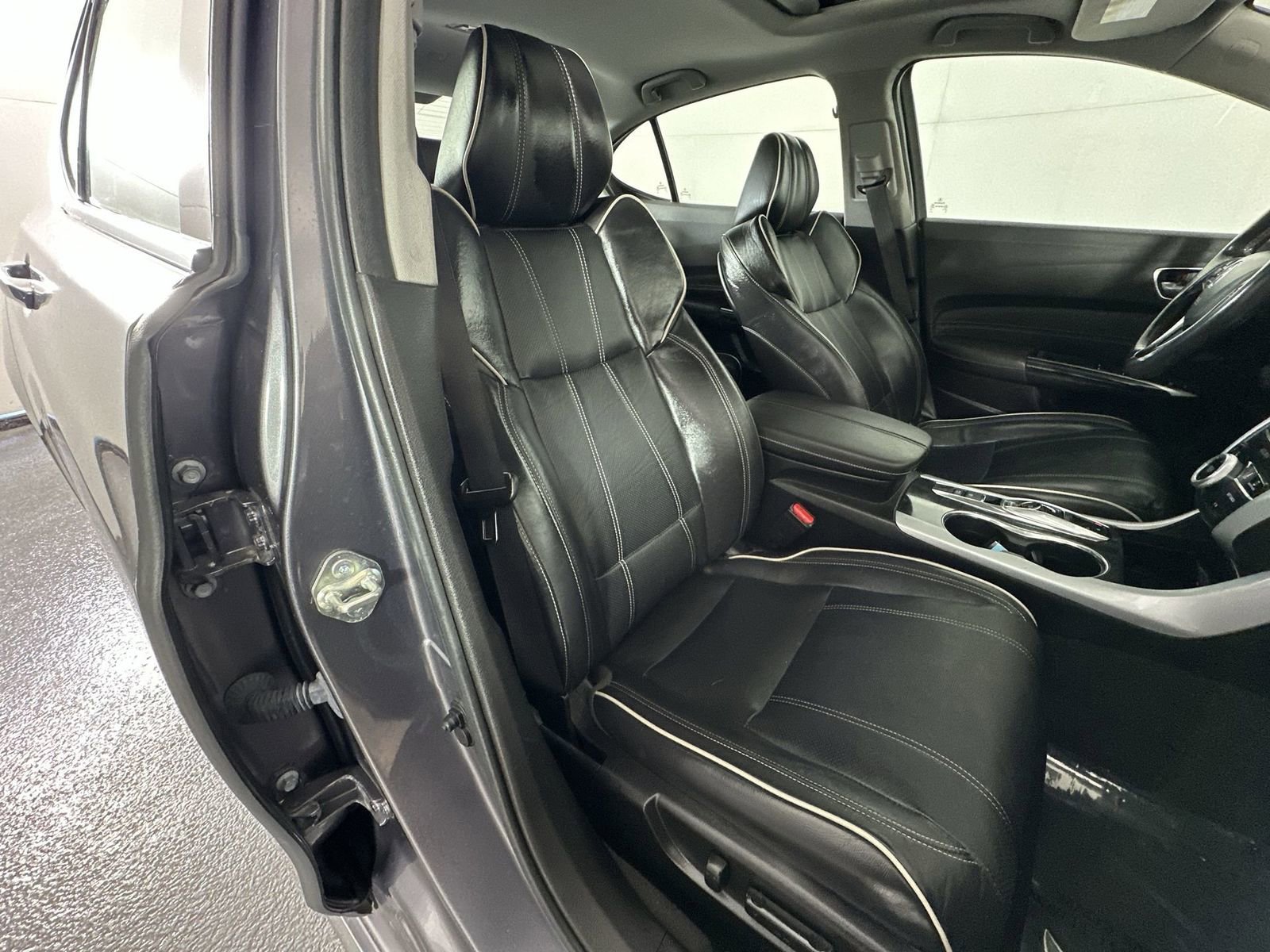 Used 2020 Acura TLX V6 w/ Technology Package image 27