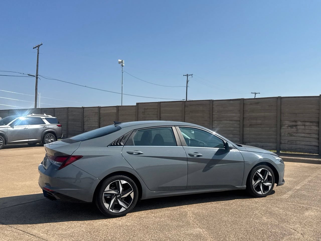 Used 2022 Hyundai Elantra SEL w/ Convenience + Premium Package FWD image 23