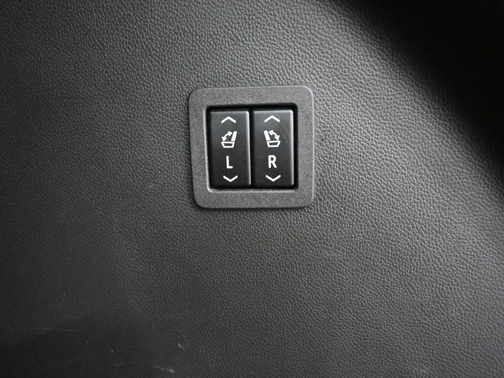 Used 2024 Buick Enclave Premium image 14