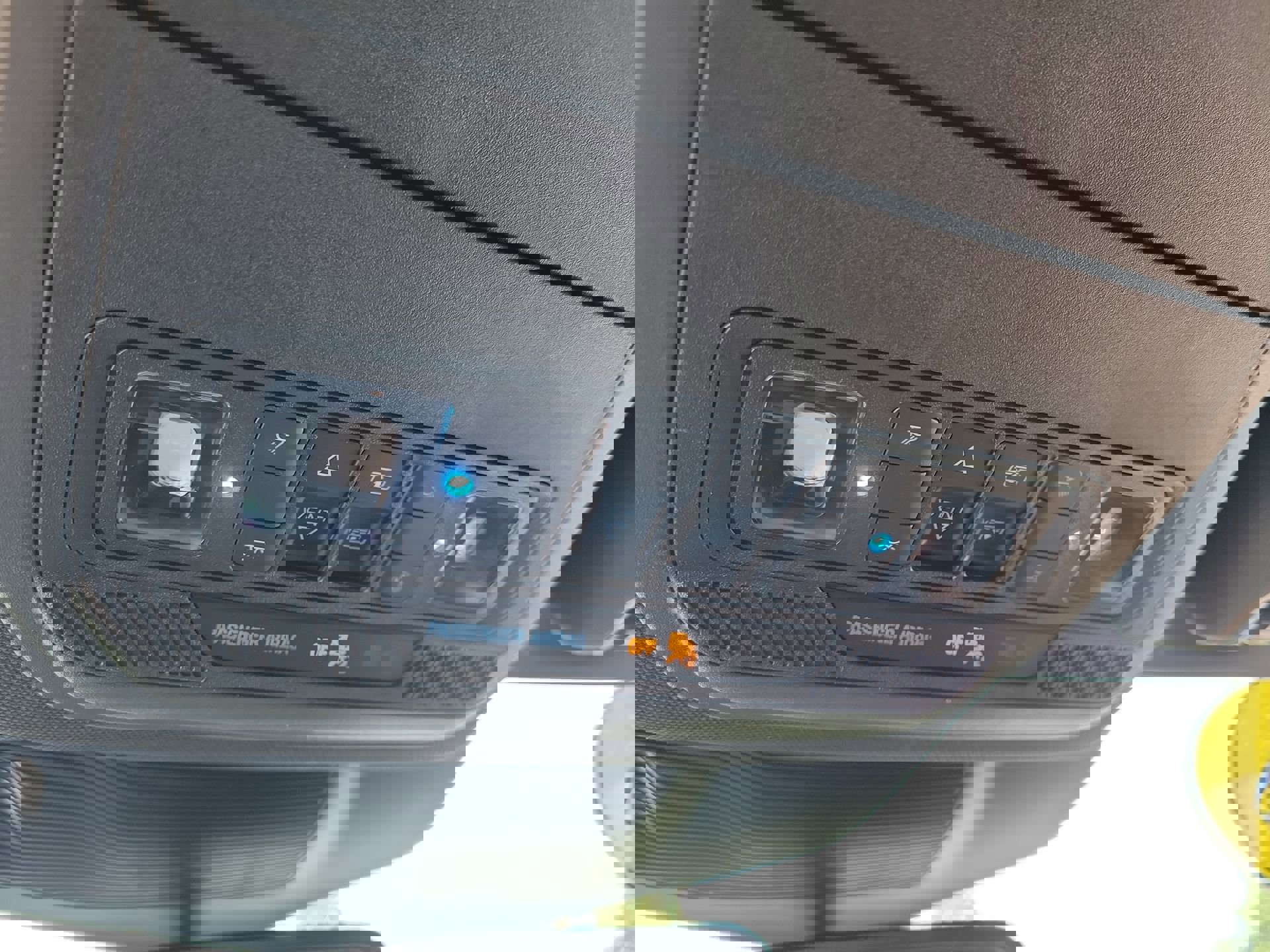 Used 2023 Ford Explorer Platinum w/ Technology Package image 21