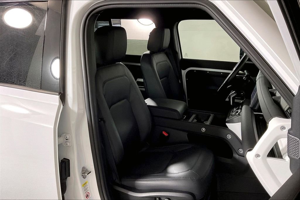 Used 2024 Land Rover Defender 110 S image 6