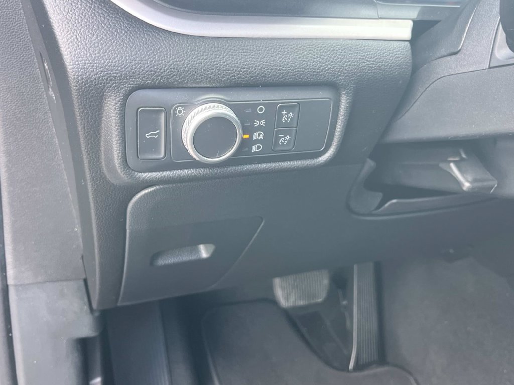 Used 2022 Ford Explorer XLT RWD image 37