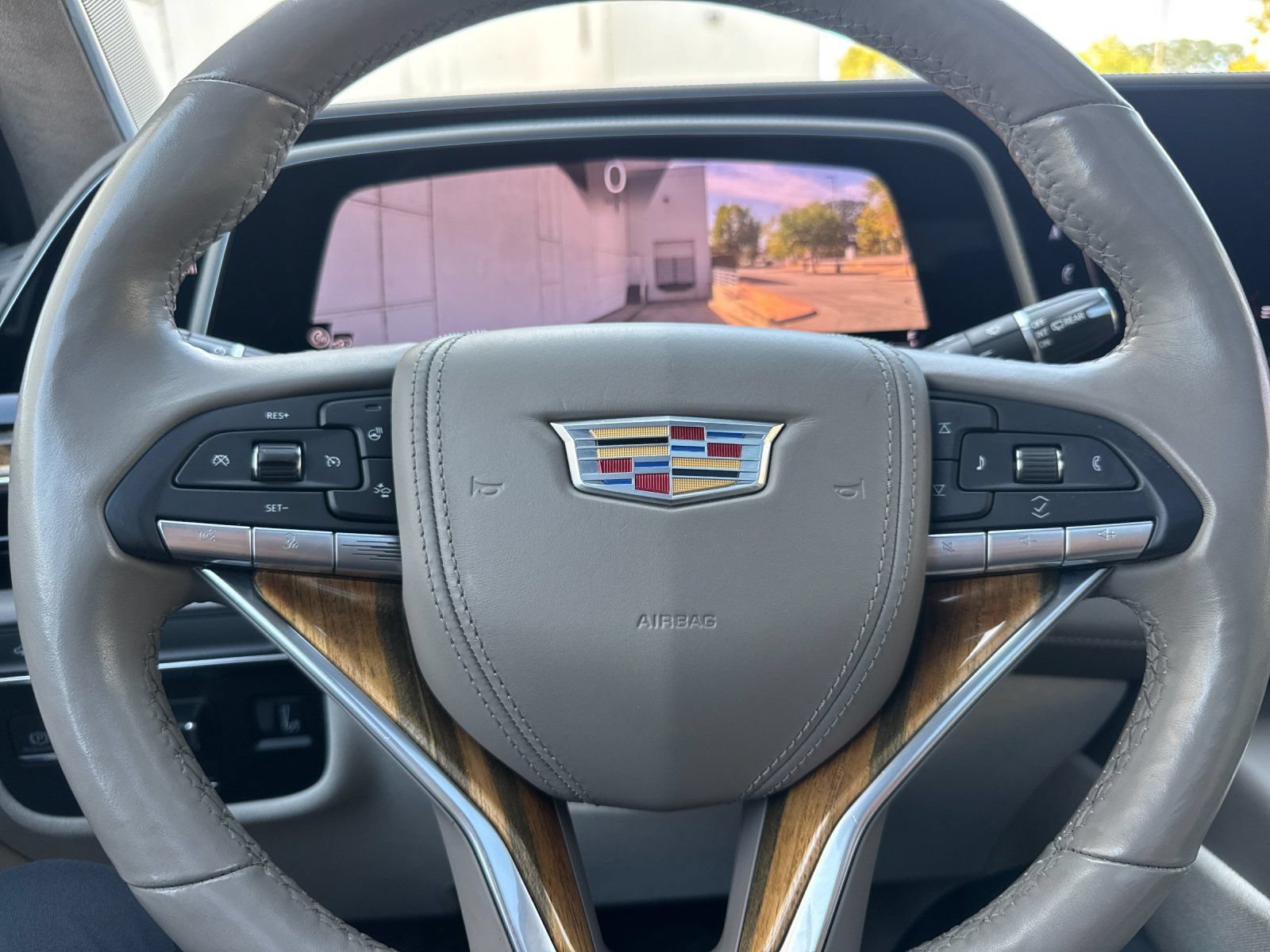 Used 2021 Cadillac Escalade Sport Platinum RWD image 25