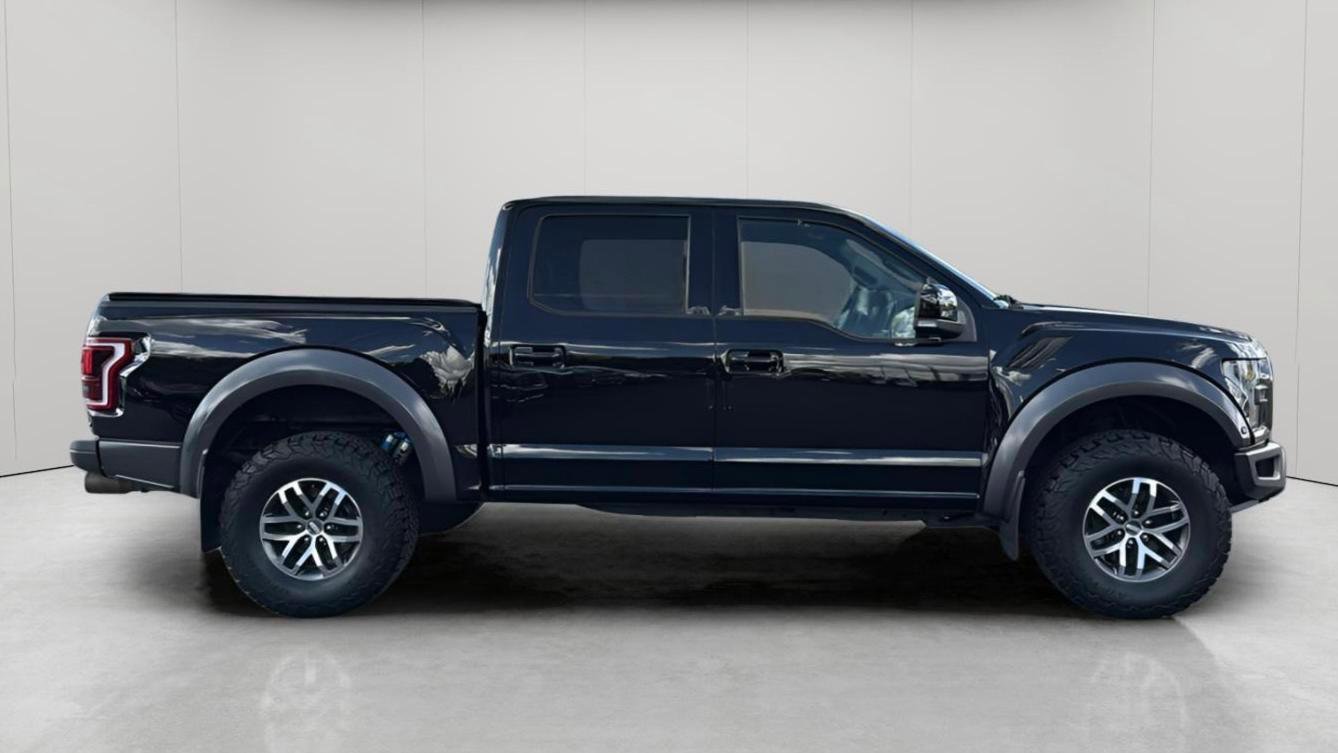 Used 2017 Ford F150 Raptor w/ Equipment Group 802A Luxury image 4