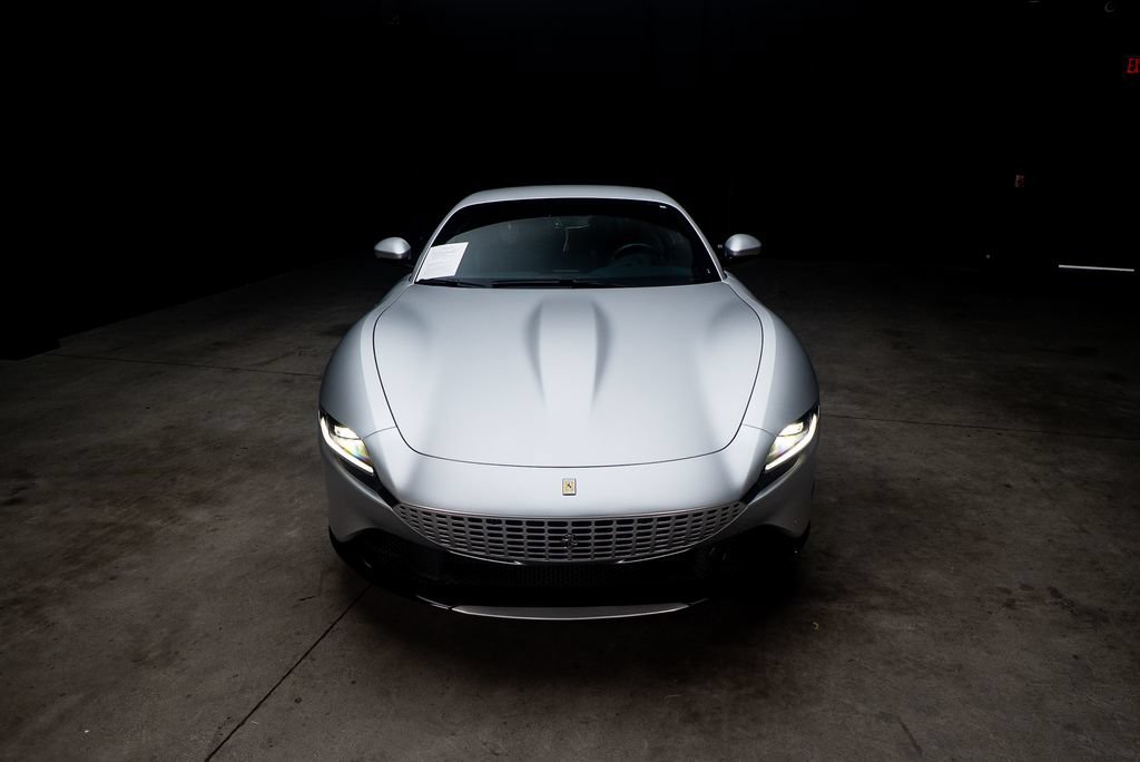 Used 2022 Ferrari Roma RWD image 5