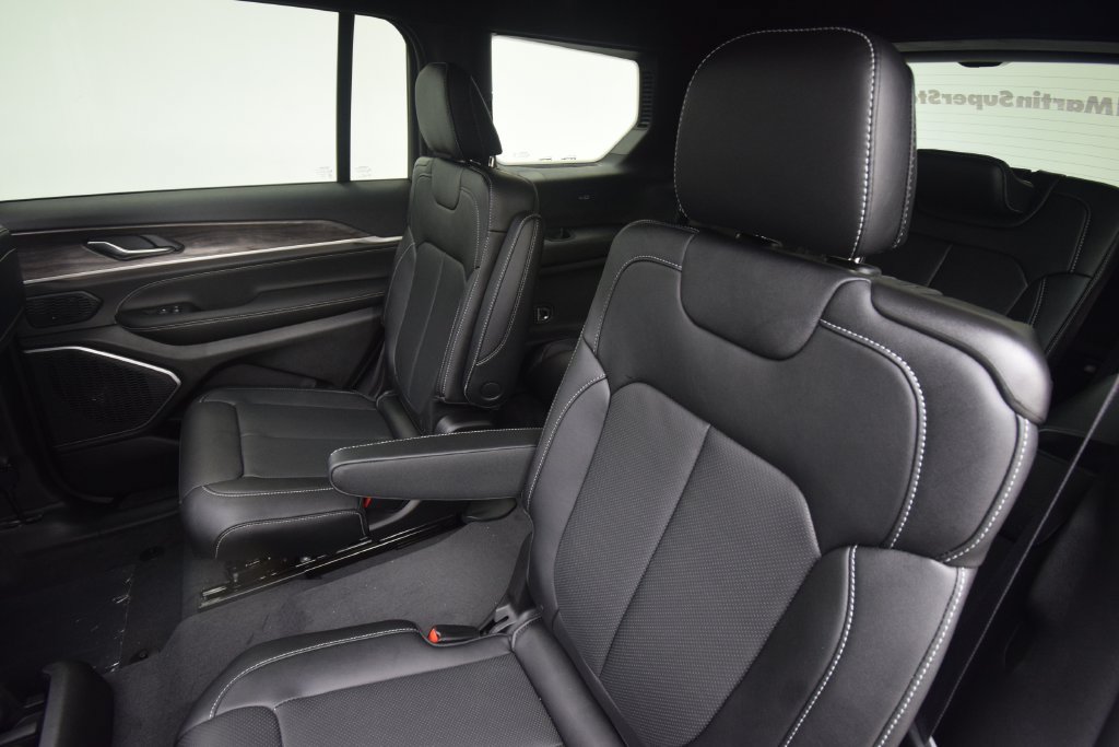 New 2027 Jeep Grand Cherokee L Limited AWD/4WD image 37