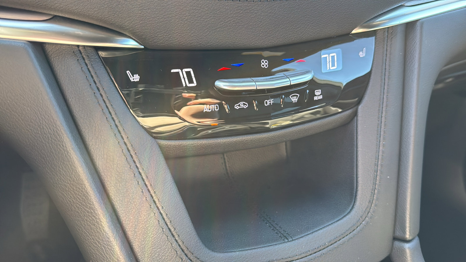 New 2025 Cadillac XT5 Luxury image 22