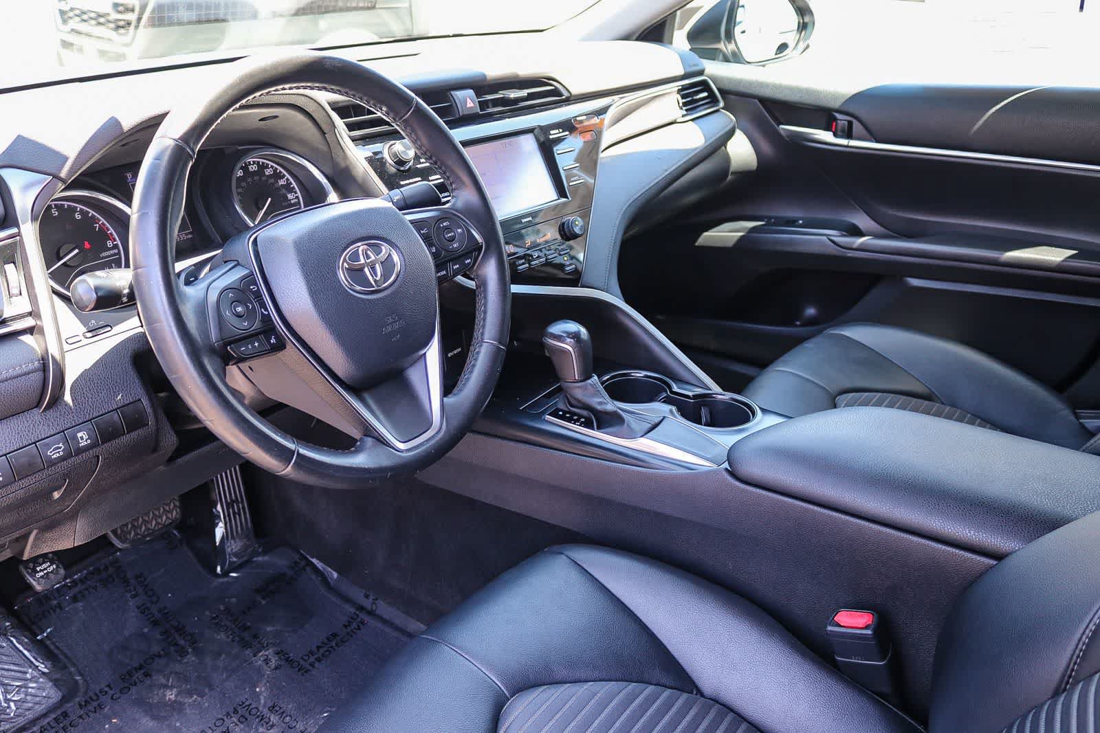 Used 2020 Toyota Camry SE FWD image 16