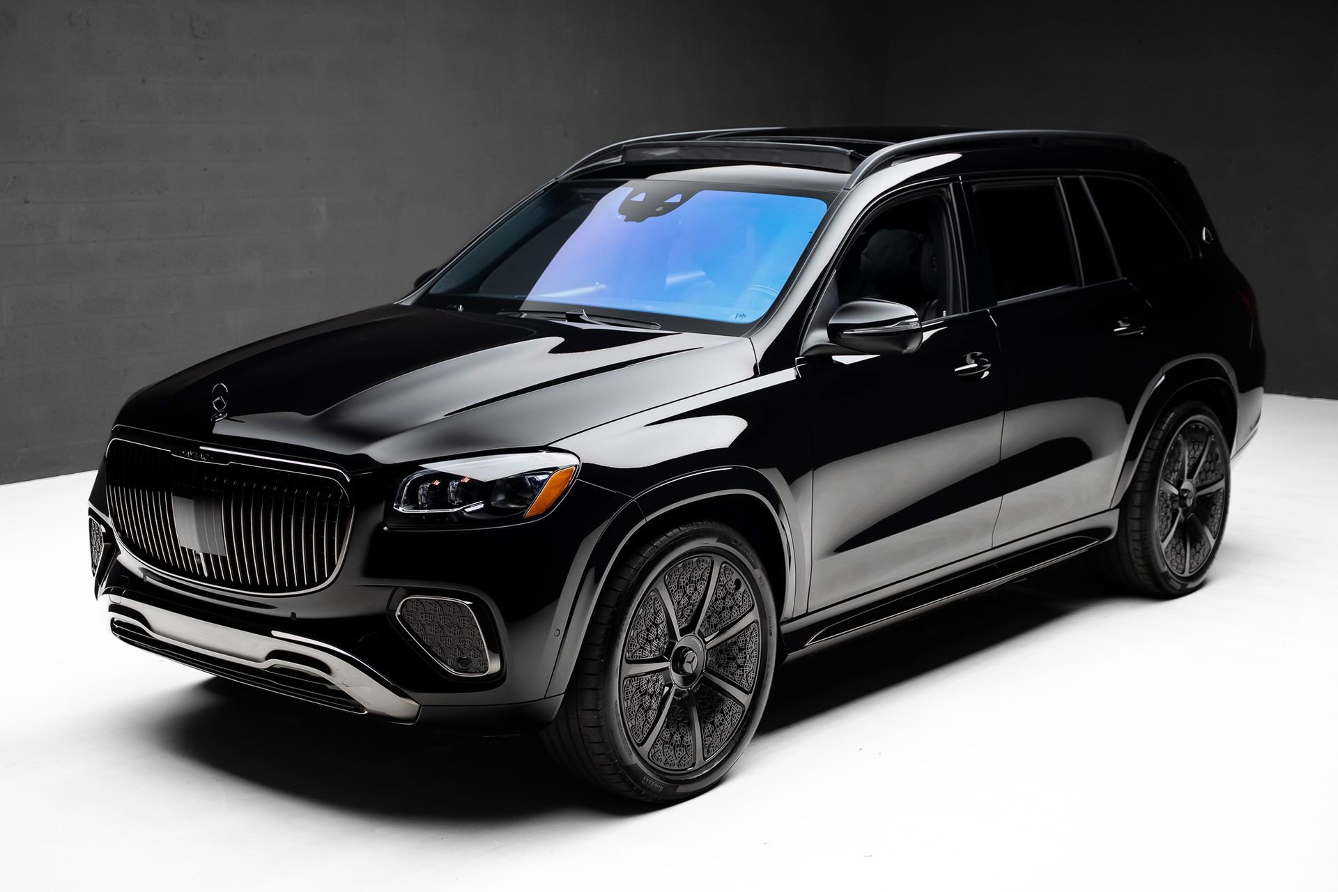 Used 2025 Mercedes-Benz Maybach GLS 600 4MATIC image 5