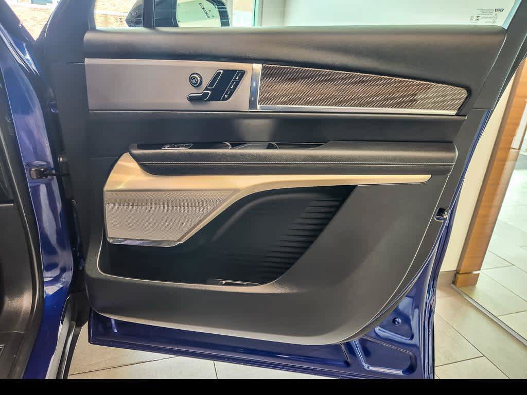 Certified 2026 Cadillac Vistiq Sport w/ LPO, Floor Liner Package AWD/4WD image 26