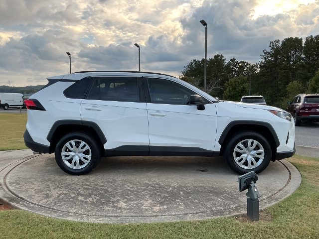 Used 2021 Toyota RAV4 LE FWD image 8