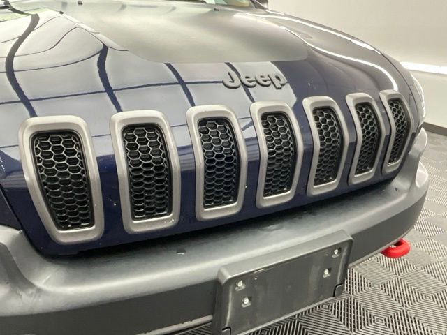 Used 2015 Jeep Cherokee Trailhawk w/ Comfort/Convenience Group image 28