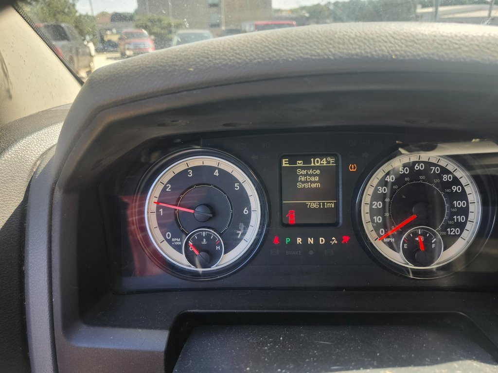 Used 2018 RAM 2500 Tradesman w/ Chrome Appearance Group image 11