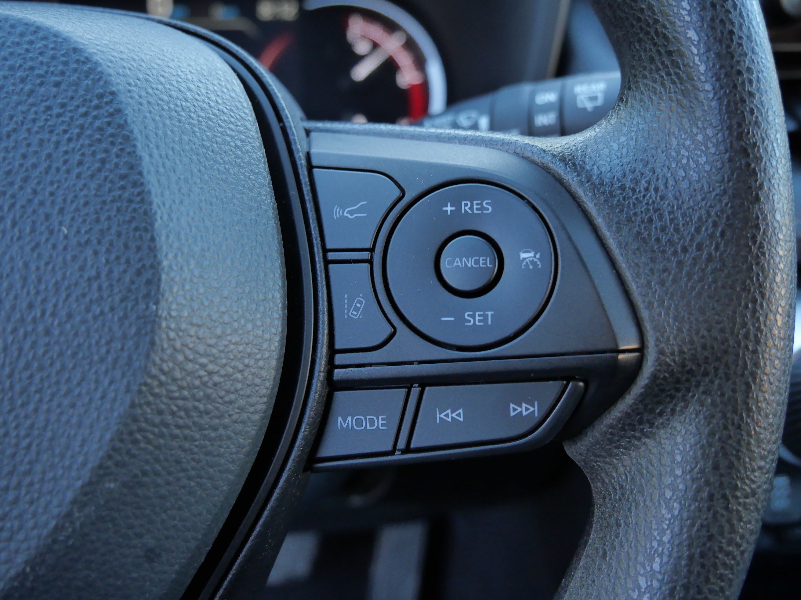 Certified 2025 Toyota RAV4 XLE AWD/4WD image 28