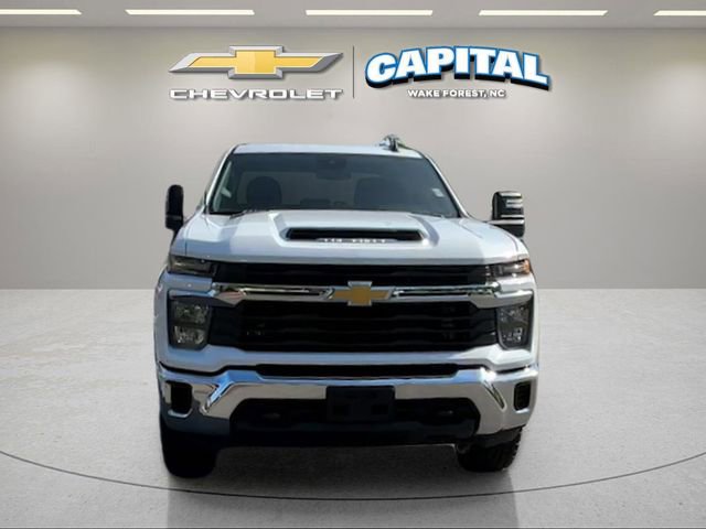 Used 2024 Chevrolet Silverado 2500 LT image 2