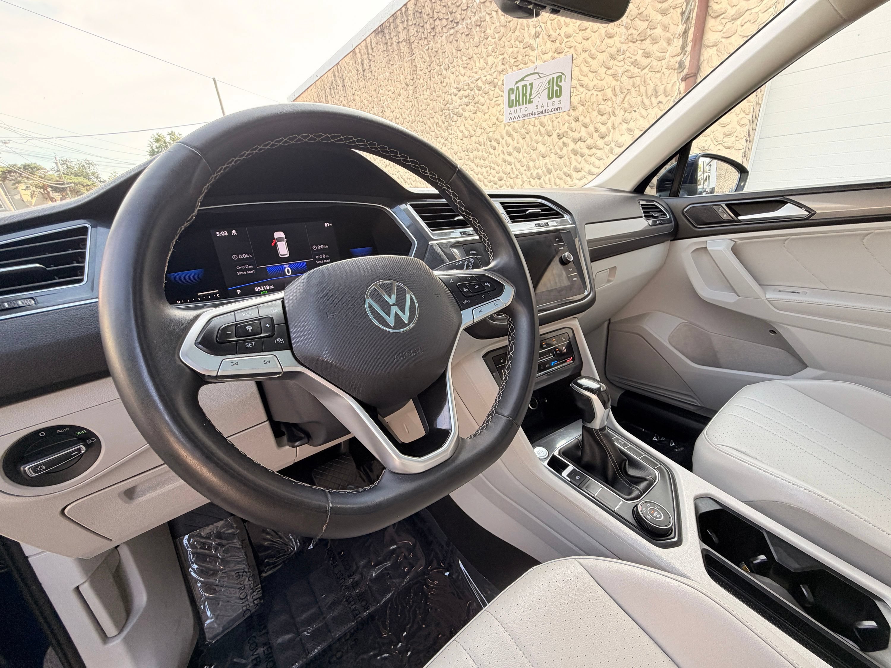 Used 2022 Volkswagen Tiguan SE AWD/4WD image 15