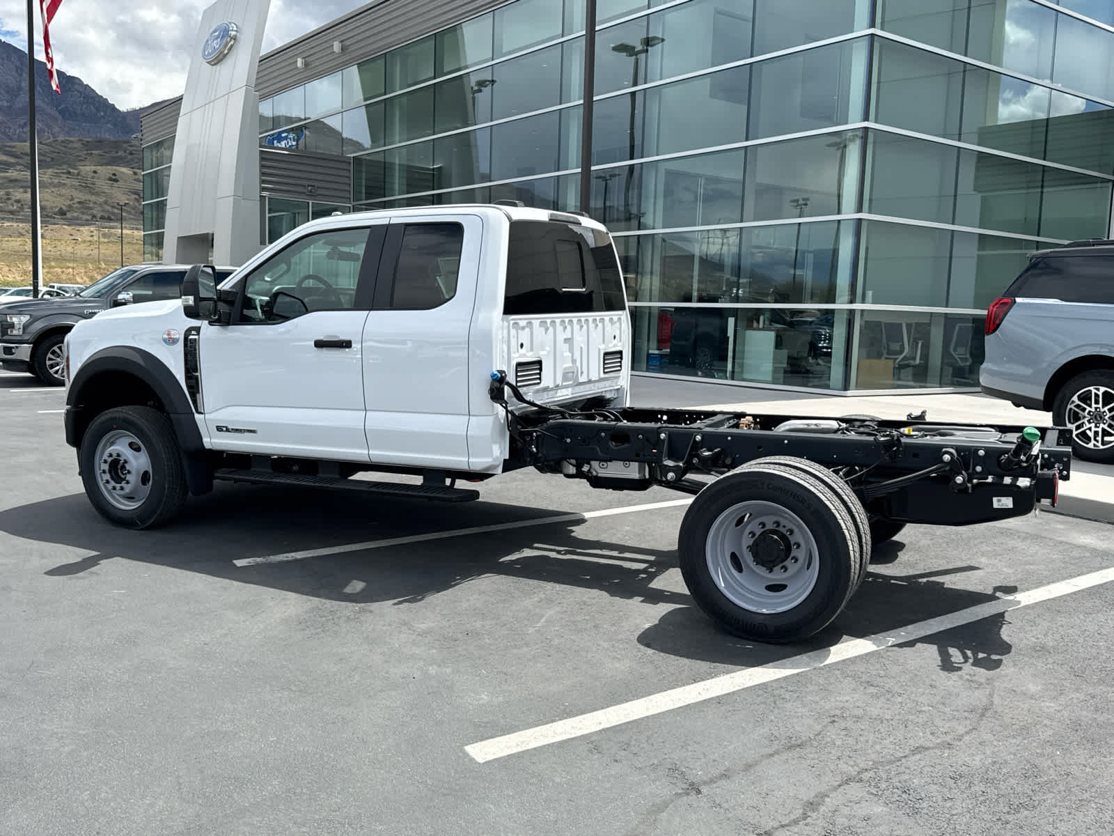 New 2026 Ford F550 4x4 SuperCab Super Duty w/ XL Chrome Package image 11