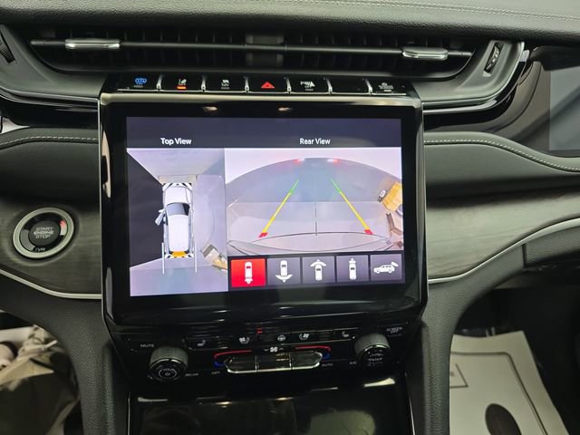 Used 2023 Jeep Grand Cherokee 4WD 4xe w/ Luxury Tech Group II image 30