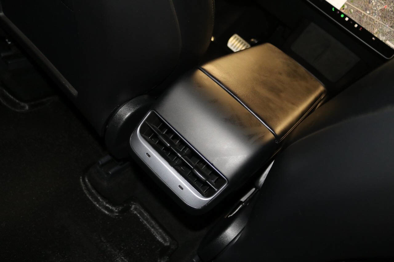 Used 2023 Tesla Model Y Performance image 50