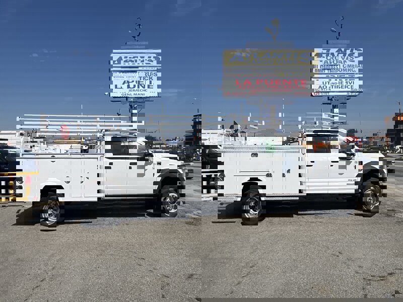 Used 2020 Ford F550 4x4 Crew Cab Super Duty image 2