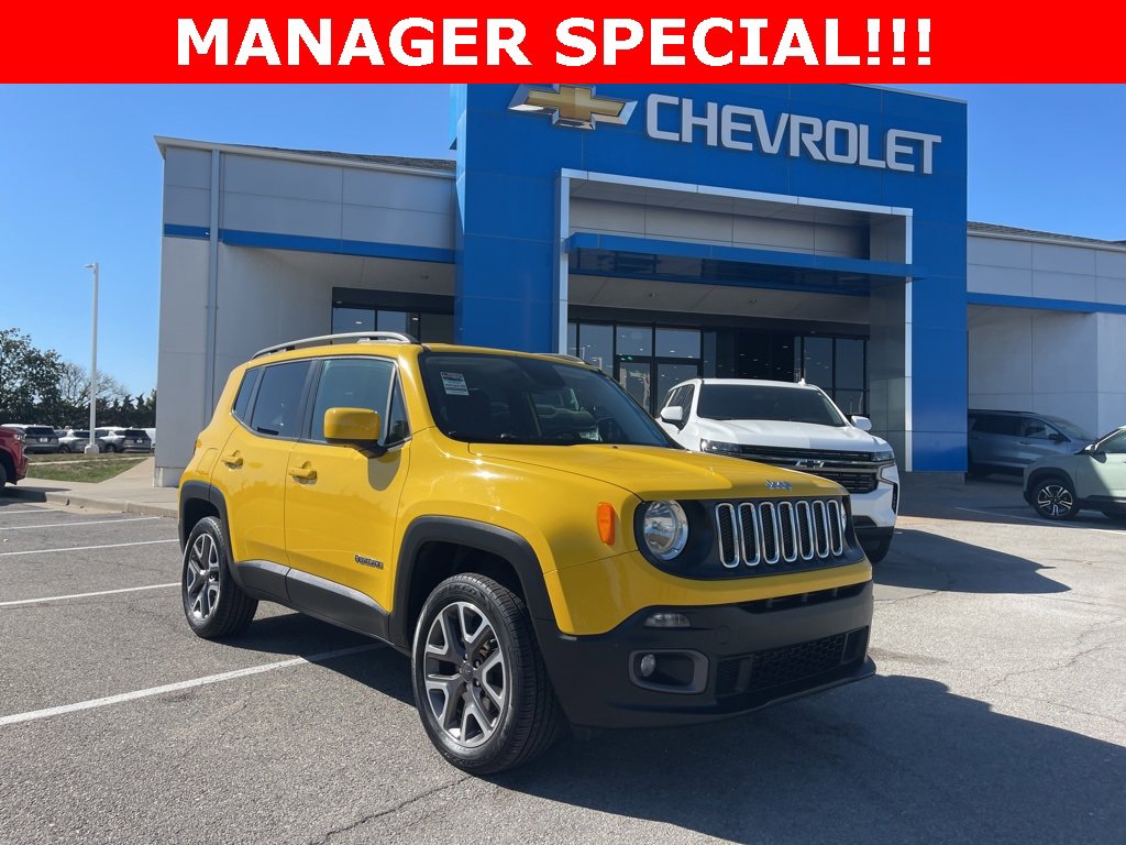 Used 2016 Jeep Renegade Latitude w/ Cold Weather Group image 1