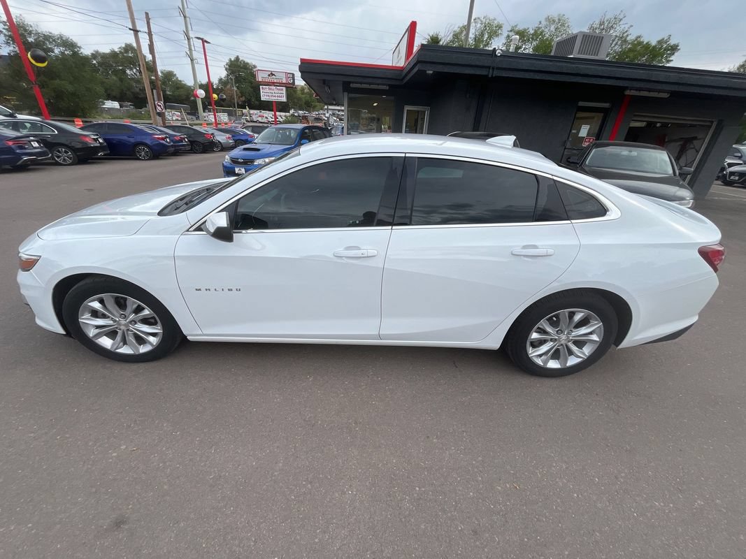 Used 2021 Chevrolet Malibu LT FWD image 4