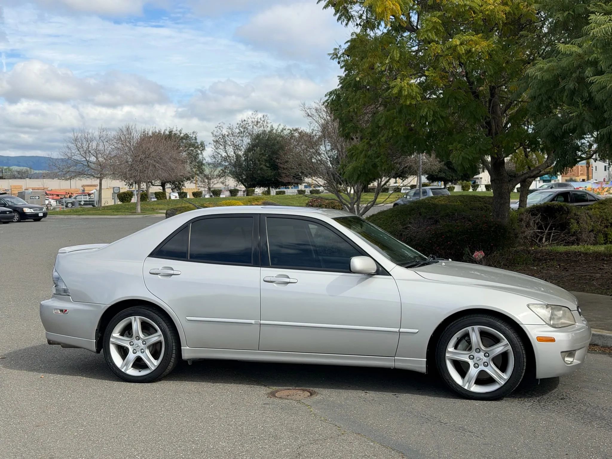 Used 2005 Lexus IS 300 image 6