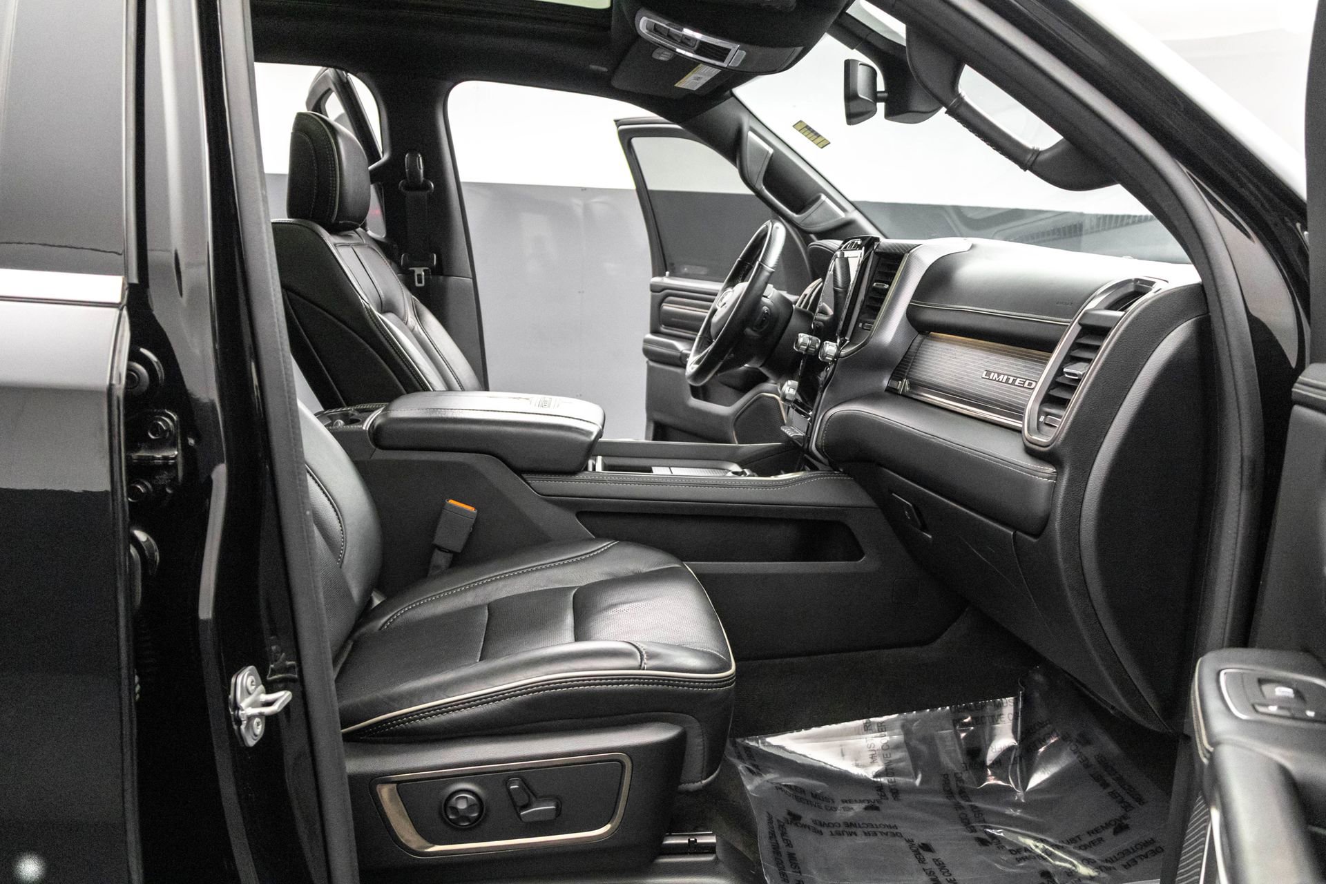Used 2020 RAM 1500 Limited w/ Cold Weather Group image 41