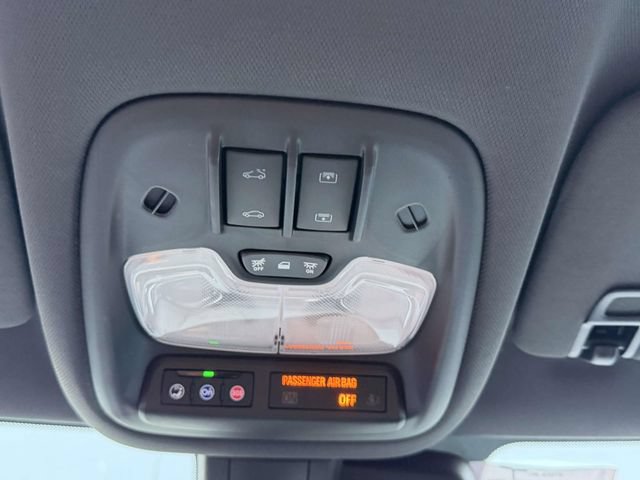 Used 2023 Chevrolet TrailBlazer RS w/ Sun and Liftgate Package AWD/4WD image 31