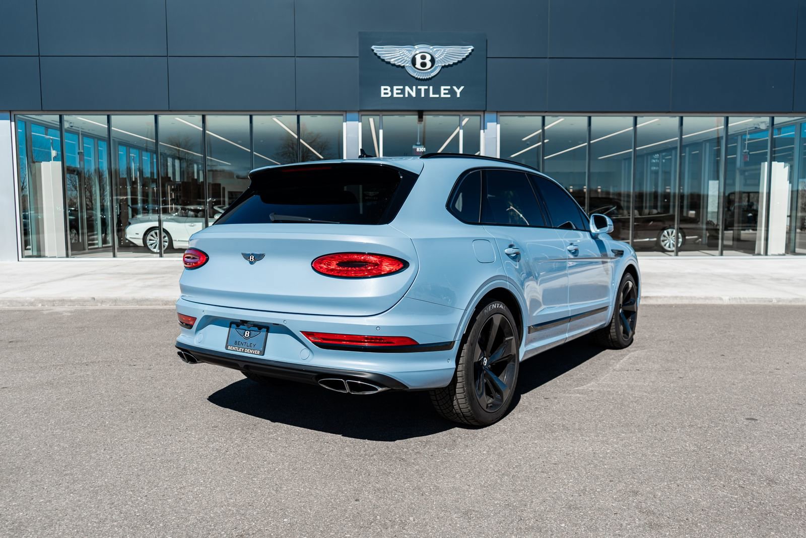 Certified 2022 Bentley Bentayga image 3