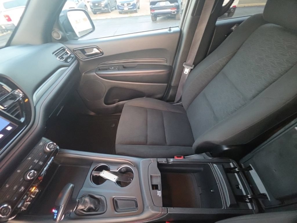 Used 2025 Dodge Durango GT AWD/4WD image 24