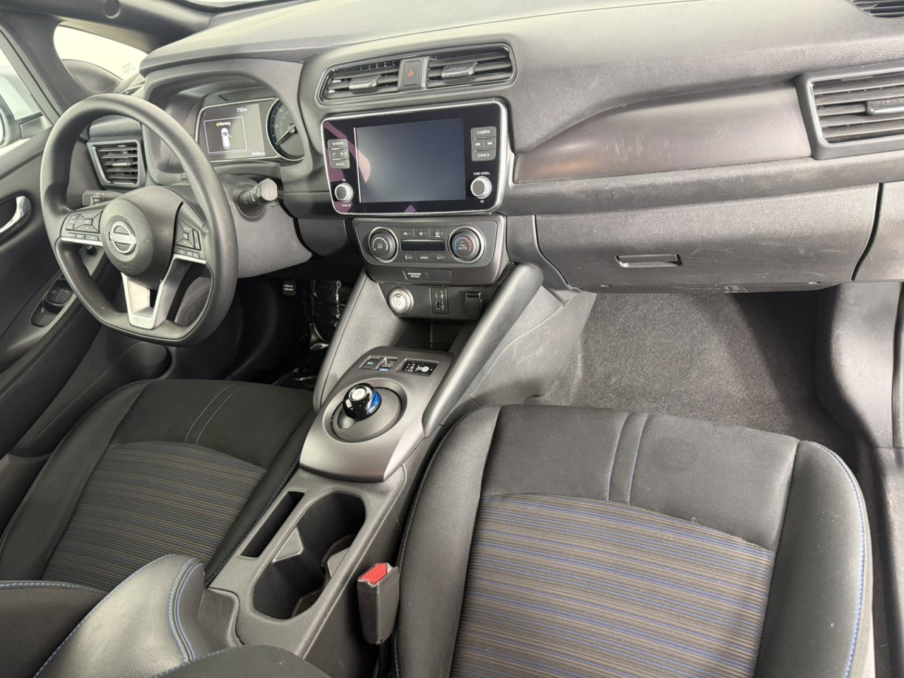 Used 2024 Nissan Leaf S image 11