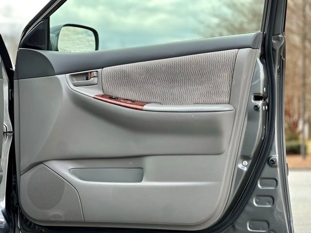 Used 2005 Toyota Corolla LE image 23