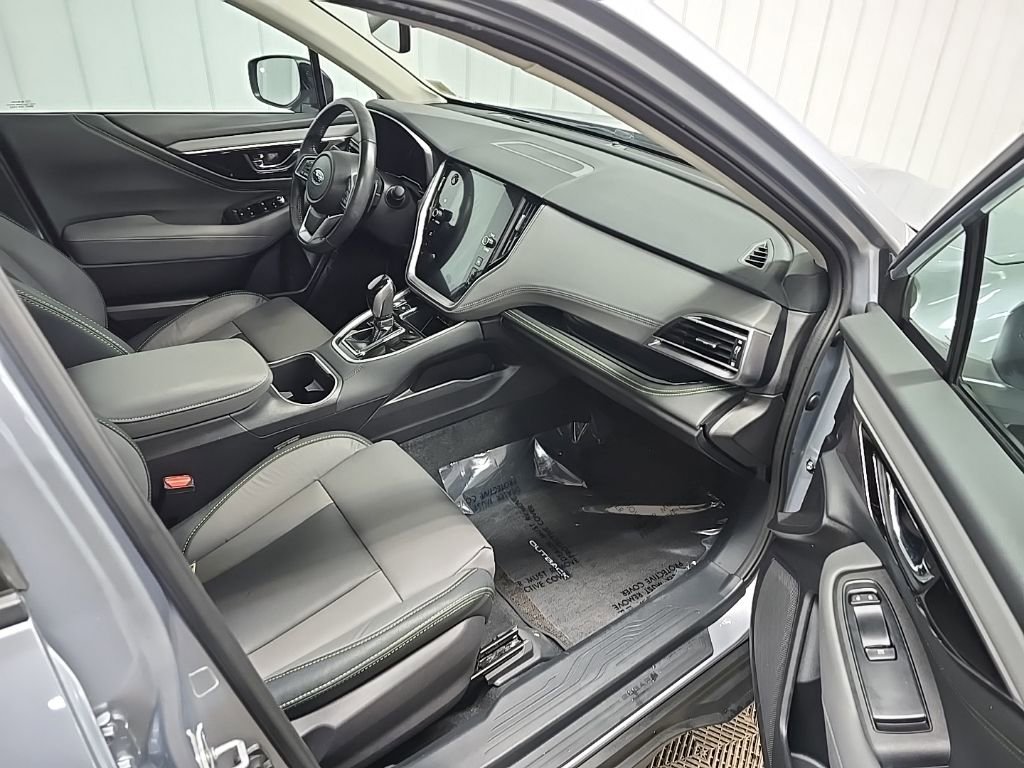 Used 2023 Subaru Outback Onyx Edition image 16