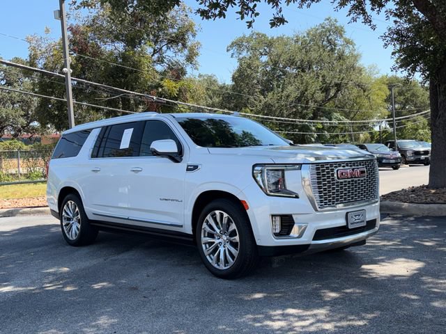 Used 2023 GMC Yukon XL Denali w/ Denali Reserve Package AWD/4WD image 7