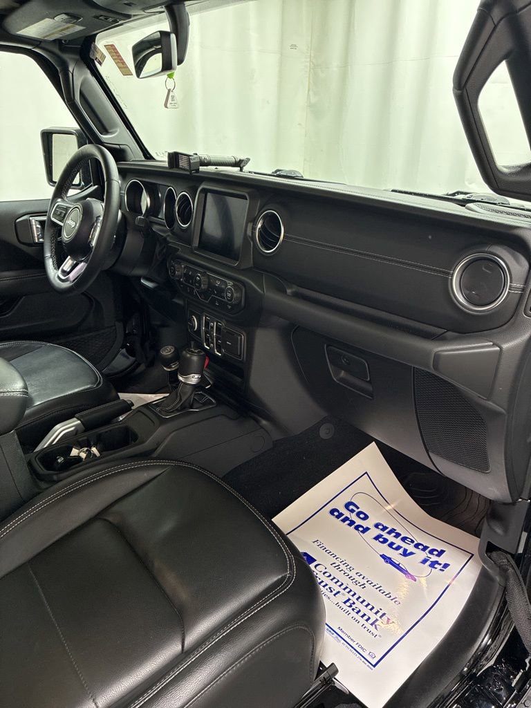 Used 2023 Jeep Wrangler Unlimited Sahara w/ LED Lighting Group AWD/4WD image 29