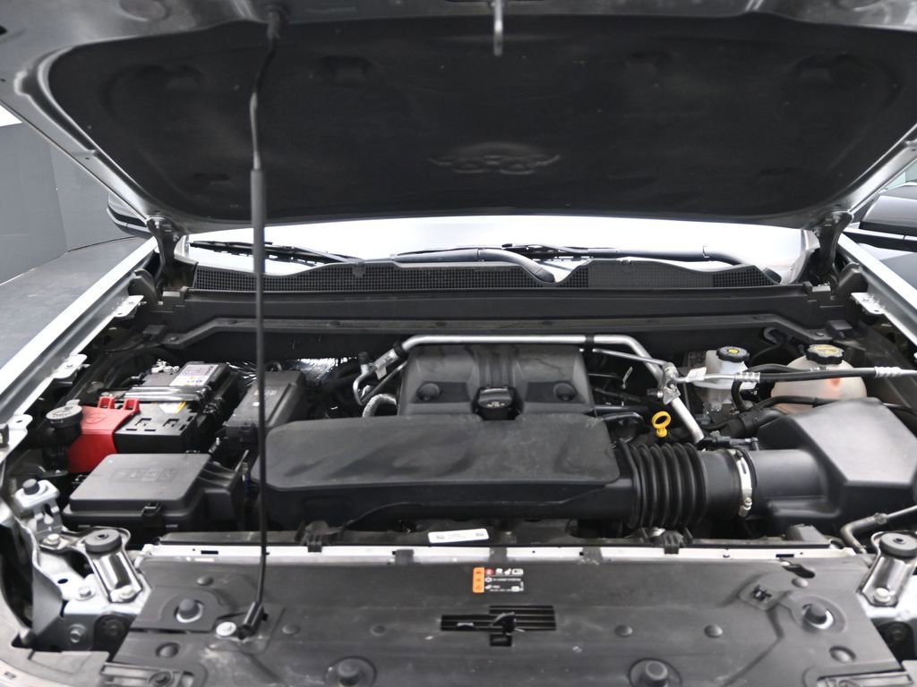 Used 2024 Chevrolet Colorado Z71 w/ Z71 Convenience Package 2 image 16