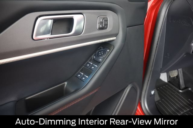 Used 2025 Ford Explorer ST-Line w/ Premium Package AWD/4WD image 36