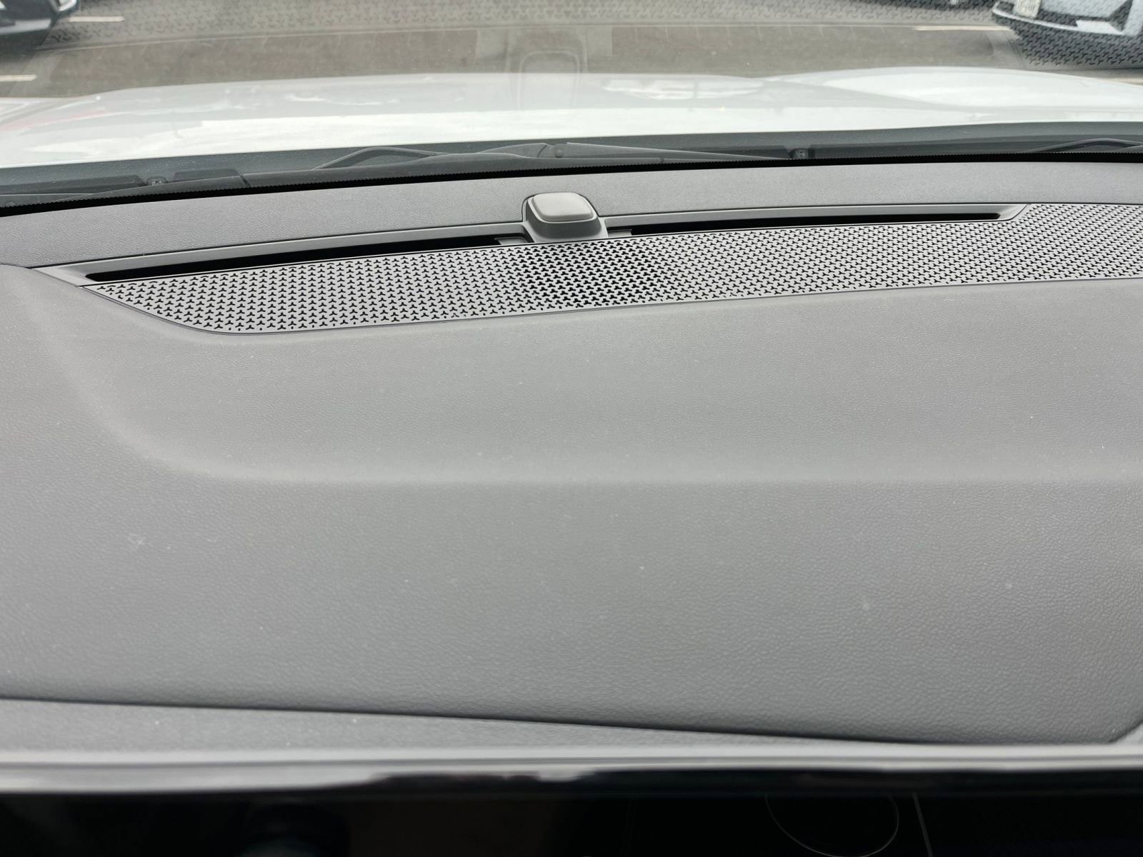 Used 2025 Chevrolet Equinox LT image 18