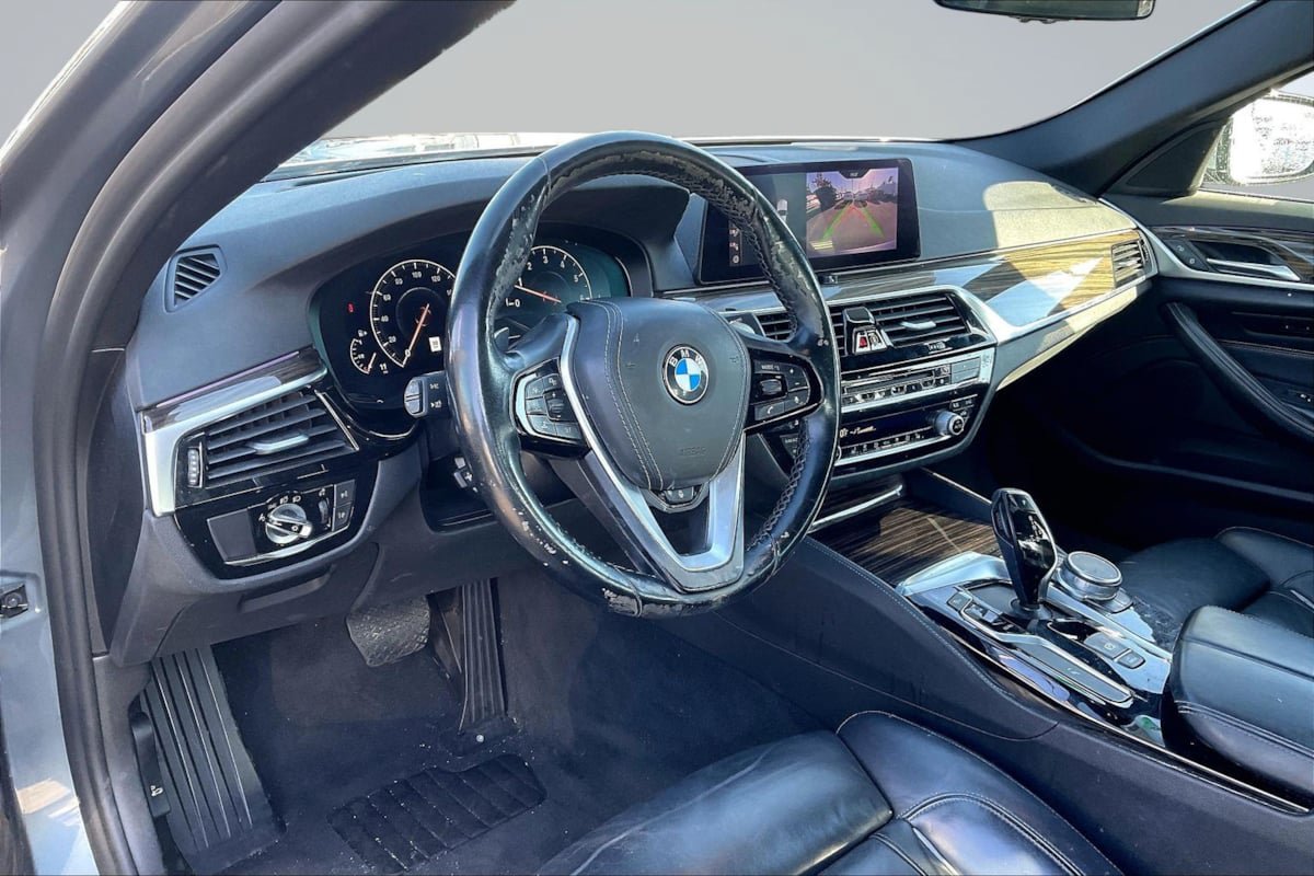 Used 2019 BMW 540i w/ Executive Package RWD image 14