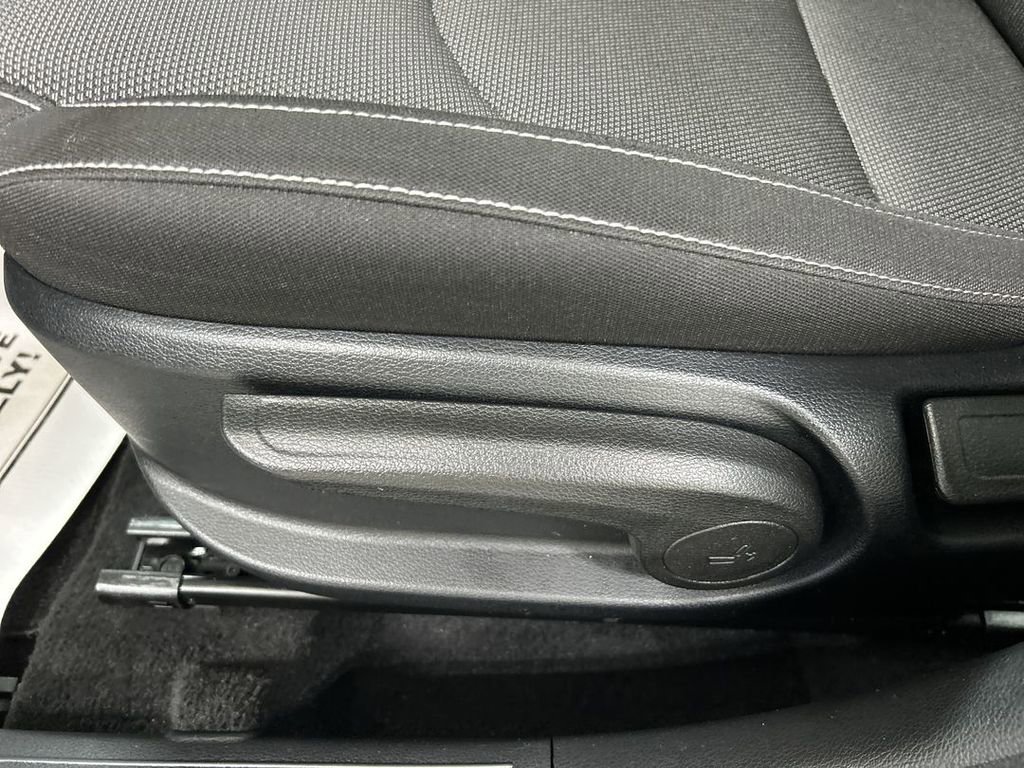 Certified 2023 Kia Forte LXS FWD image 10