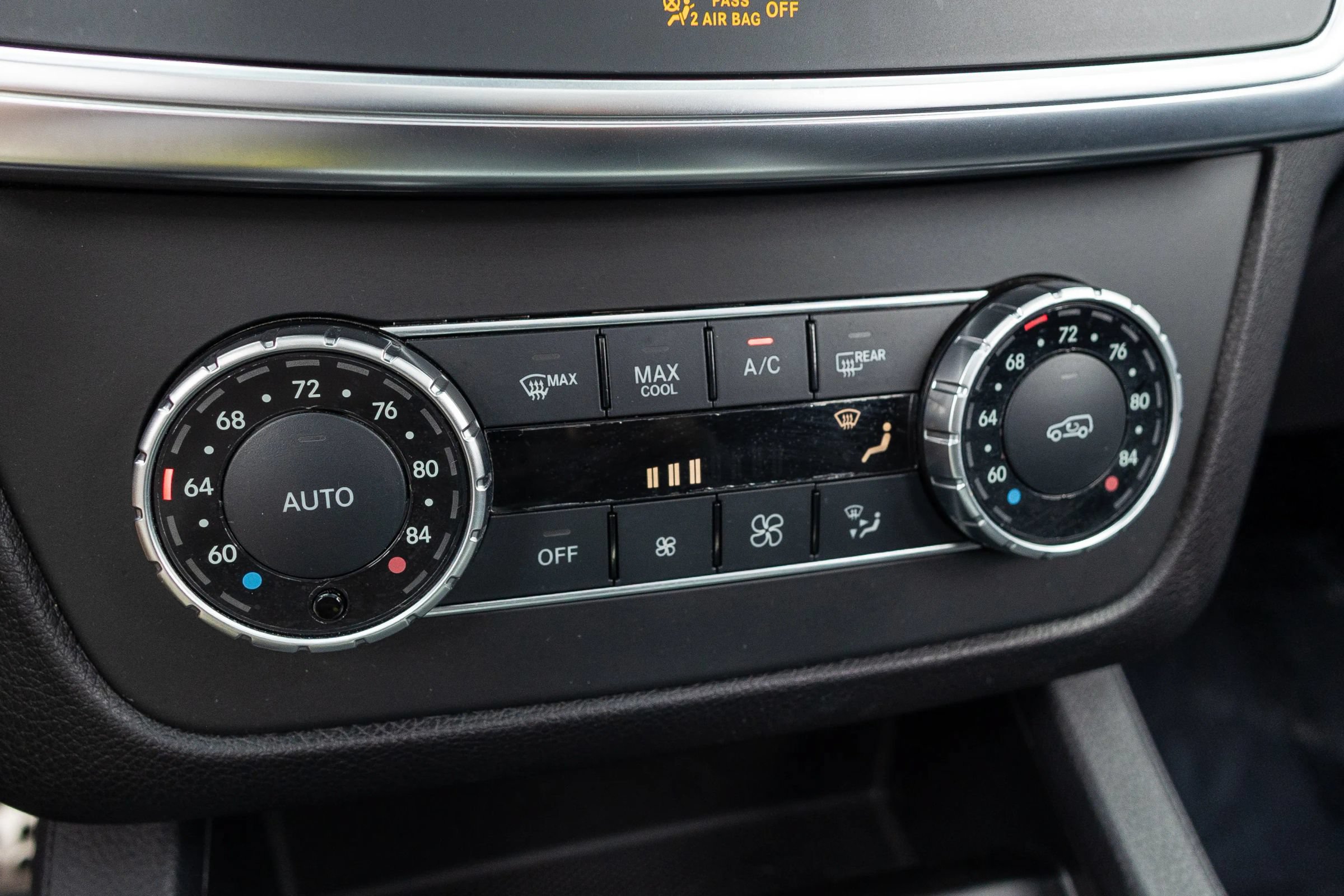 Used 2015 Mercedes-Benz ML 250 BlueTEC 4MATIC image 22