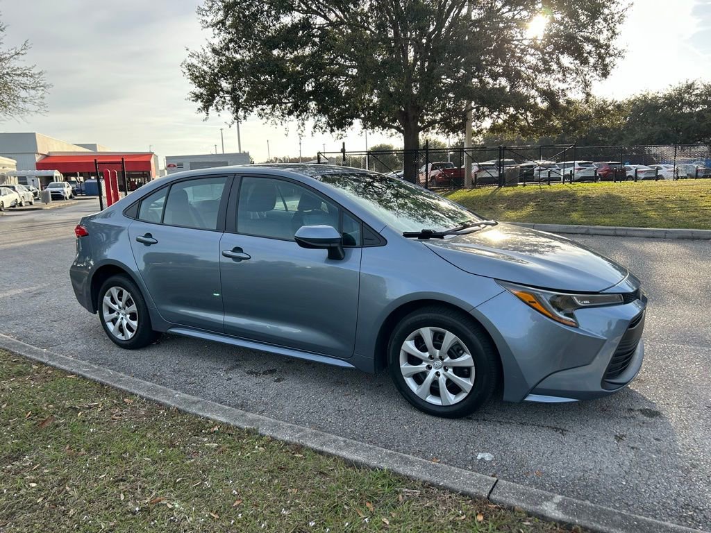 Used 2024 Toyota Corolla LE image 7