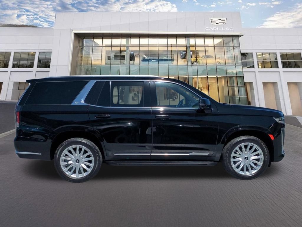 Used 2023 Cadillac Escalade Luxury RWD image 4