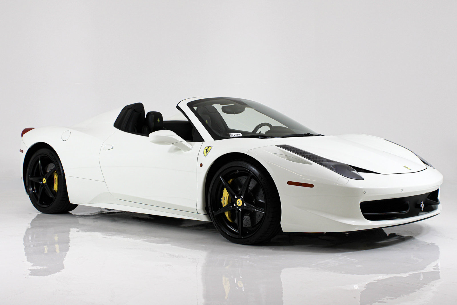 Used 2015 Ferrari 458 Spider RWD image 14