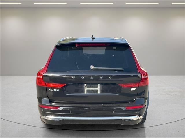 Used 2023 Volvo XC60 T8 Plus AWD/4WD image 4