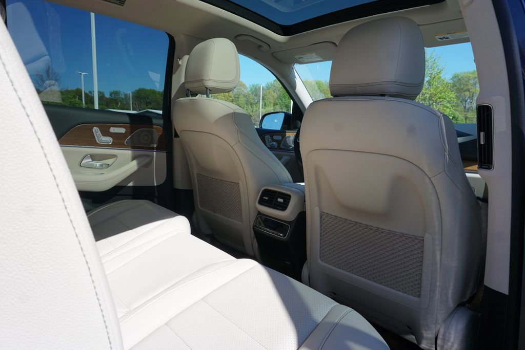 Used 2022 Mercedes-Benz GLS 450 4MATIC image 44