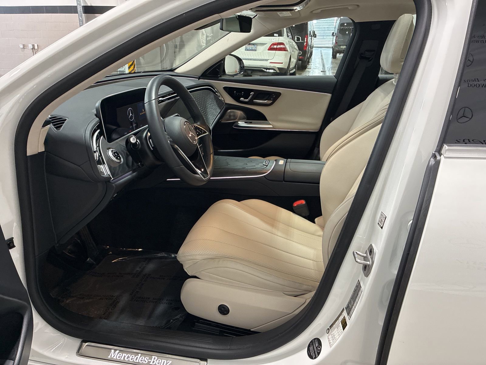 Used 2024 Mercedes-Benz E 350 4MATIC Sedan image 16